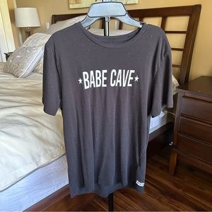 7/$20 Old Navy BABE CAVE t shirt size small